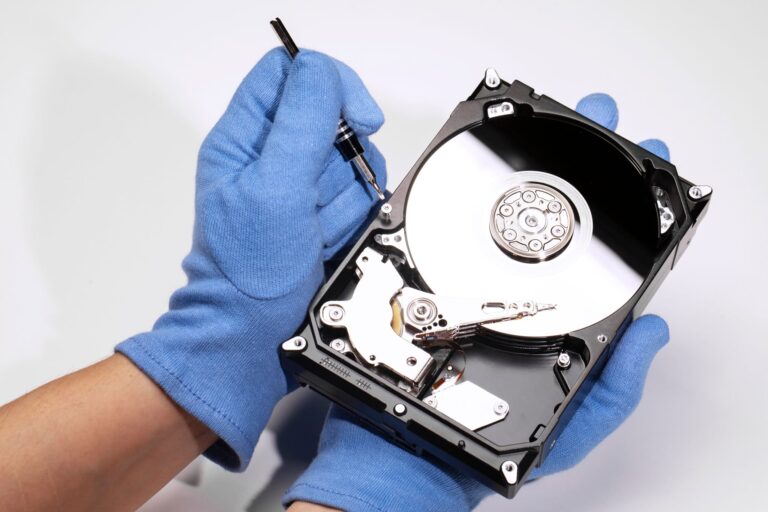 Recuperación-de-datos-discos-duros-memoria-usb-telefonos-y-mas-en-medellín